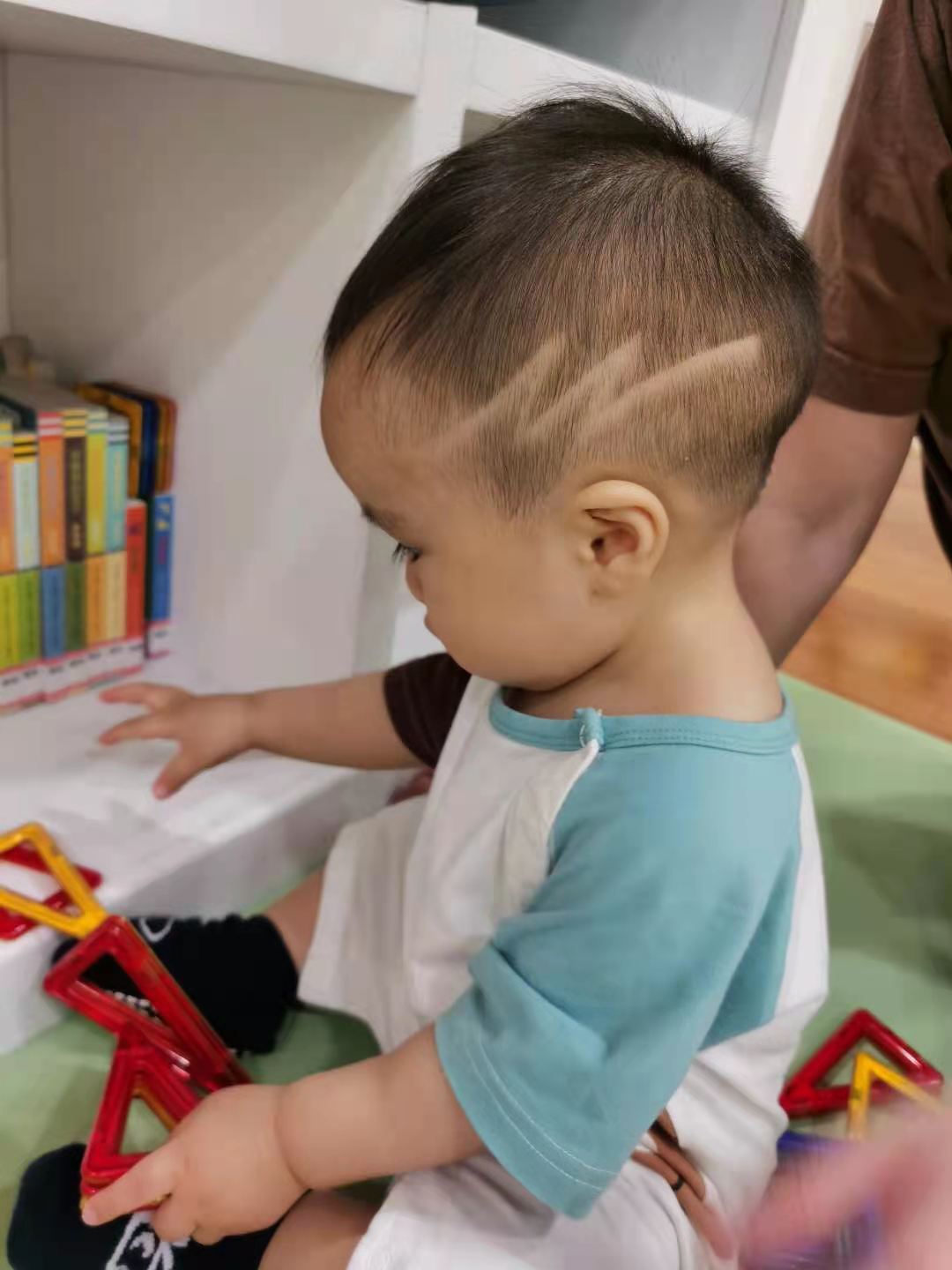 Coaca Bean's new hairstyle.