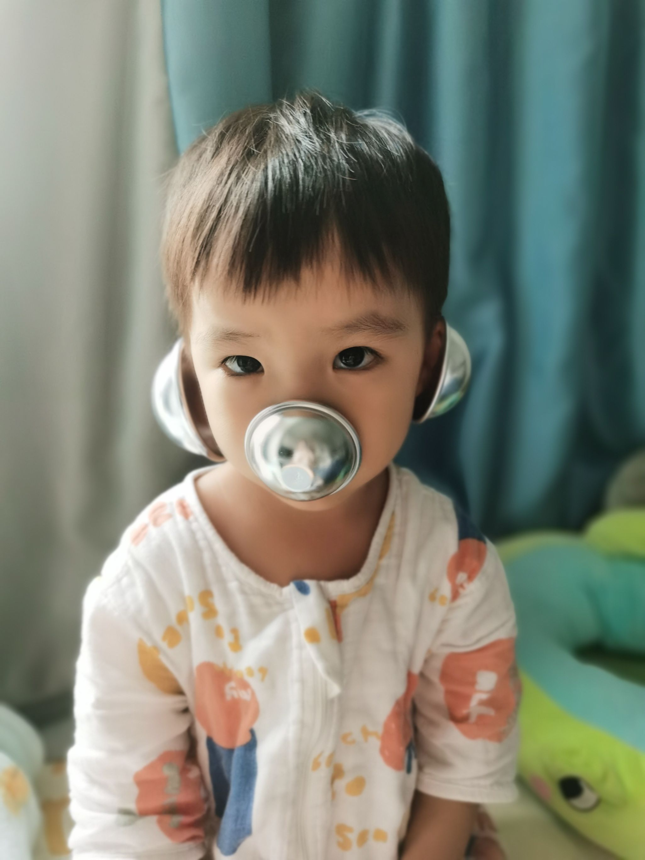 Coaca Bean is playing at home.