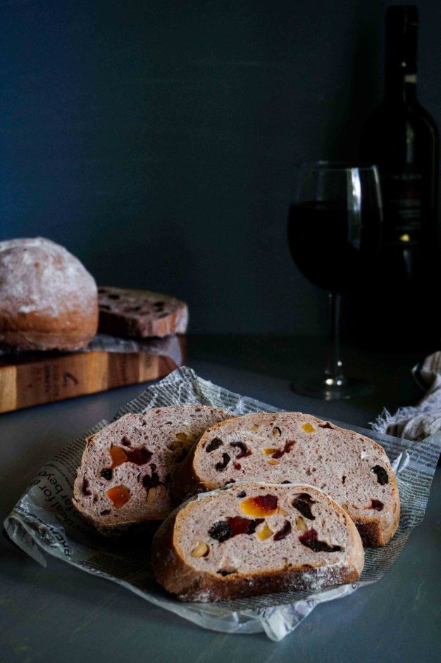 Red Wine Longan Bread by Kexin