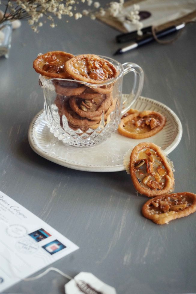 Roman Shield Cookies by Kexin