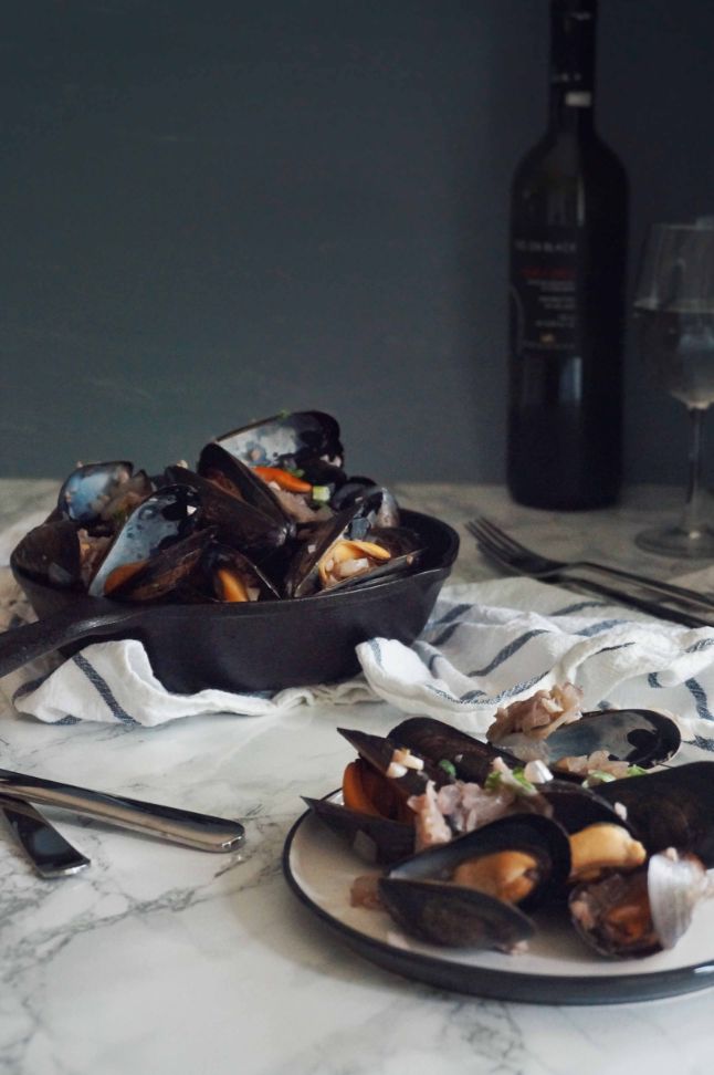 Mussels Mariniere by Kexin