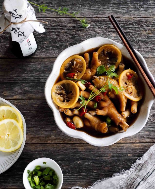 Lemon chicken feet by Kexin