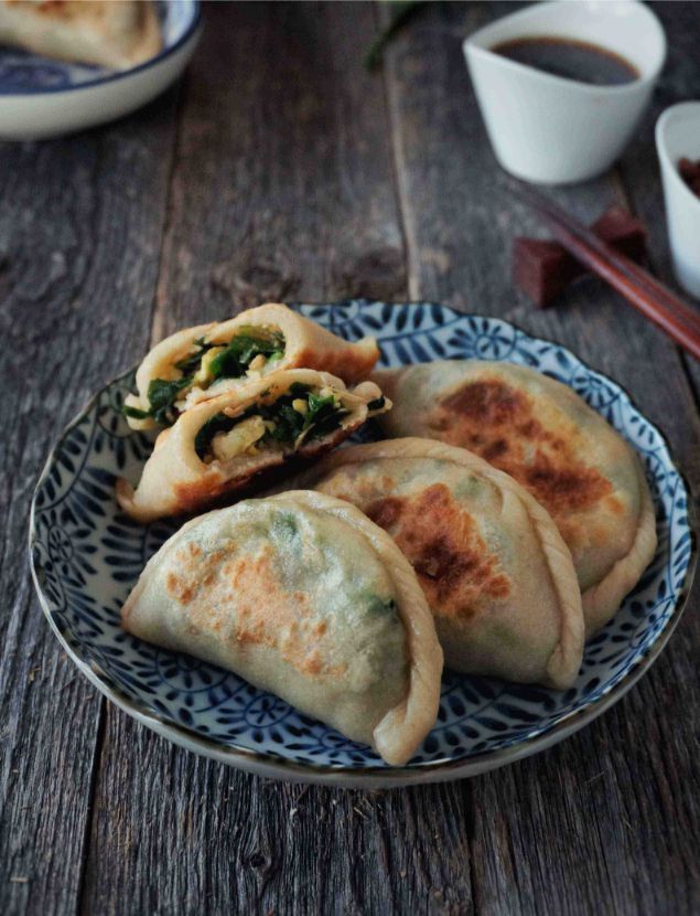 Fried Chive Pockets by Kexin